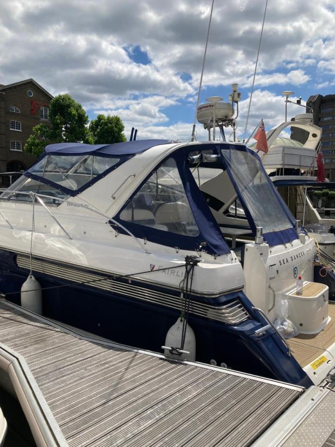 Entire Boat At St Katherine Docks 2 Available Select Using Room Options London Bagian luar foto