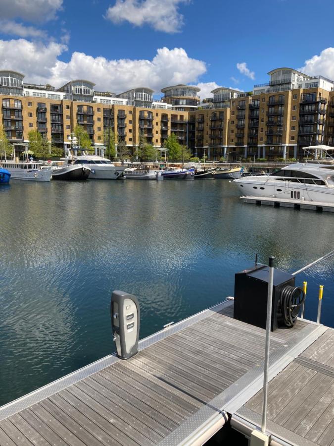 Entire Boat At St Katherine Docks 2 Available Select Using Room Options London Bagian luar foto